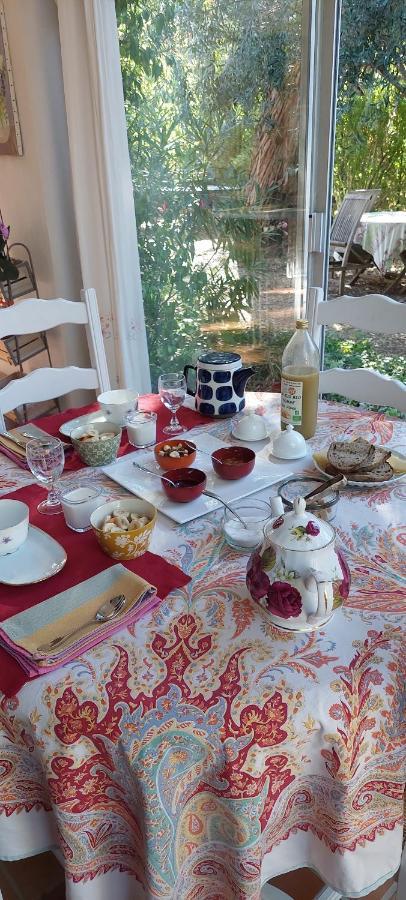 Etxe Laminak Bed and Breakfast Sisteron Eksteriør billede